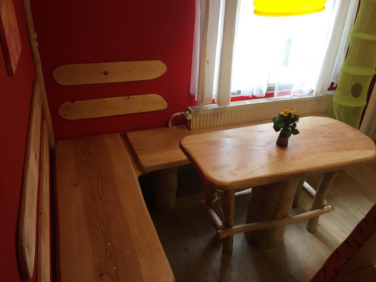Hostal Artharmony & *