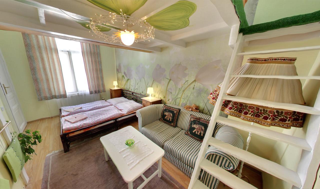 Hostal Artharmony &