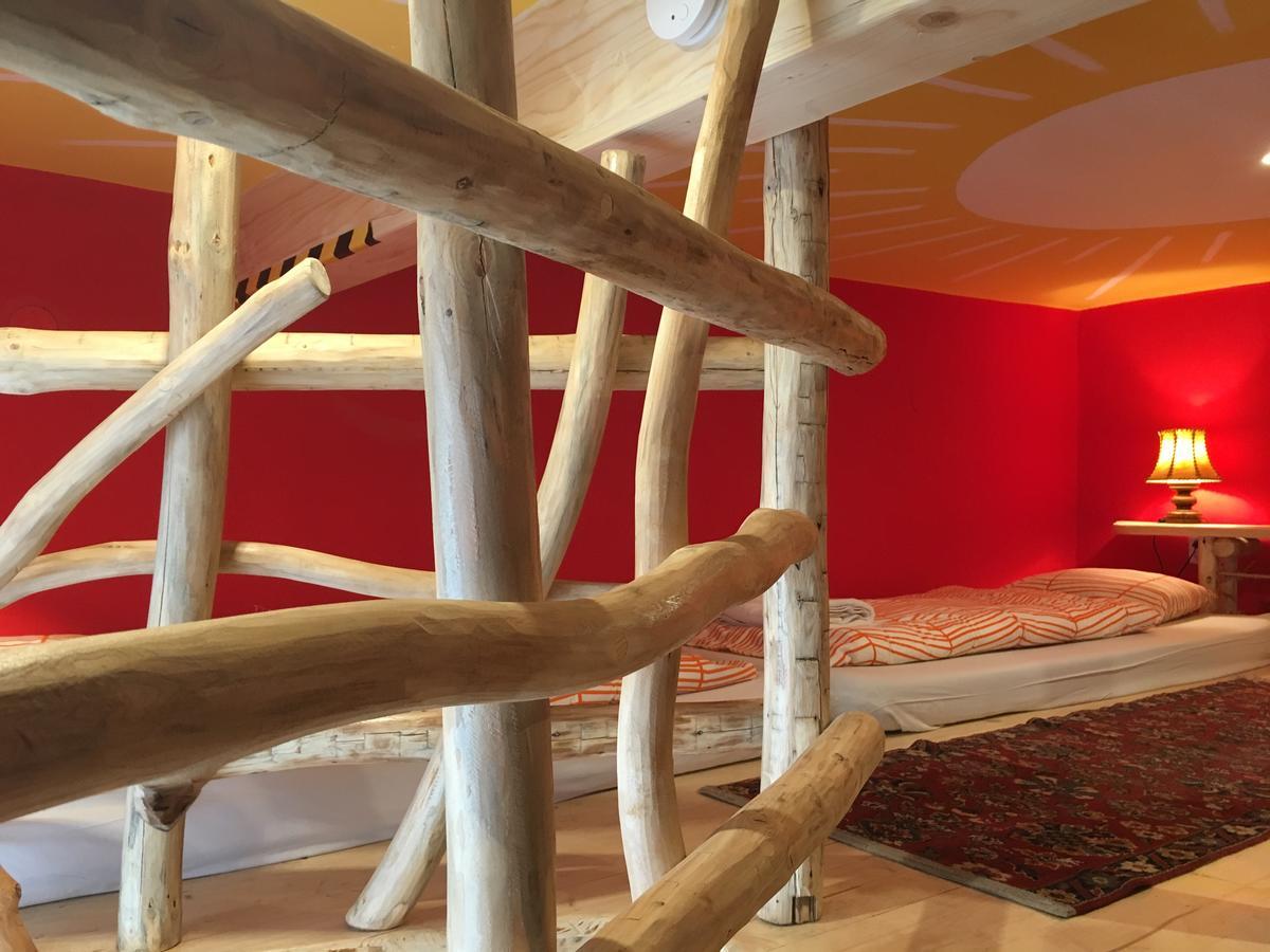 Hostal Artharmony &