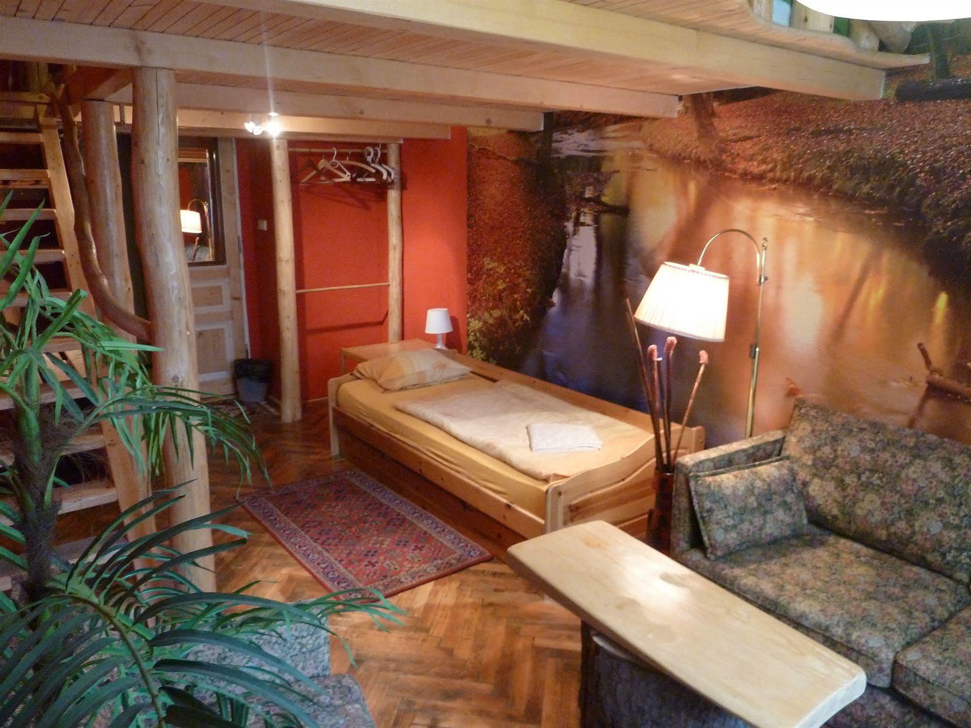 Artharmony & Hostel Praag