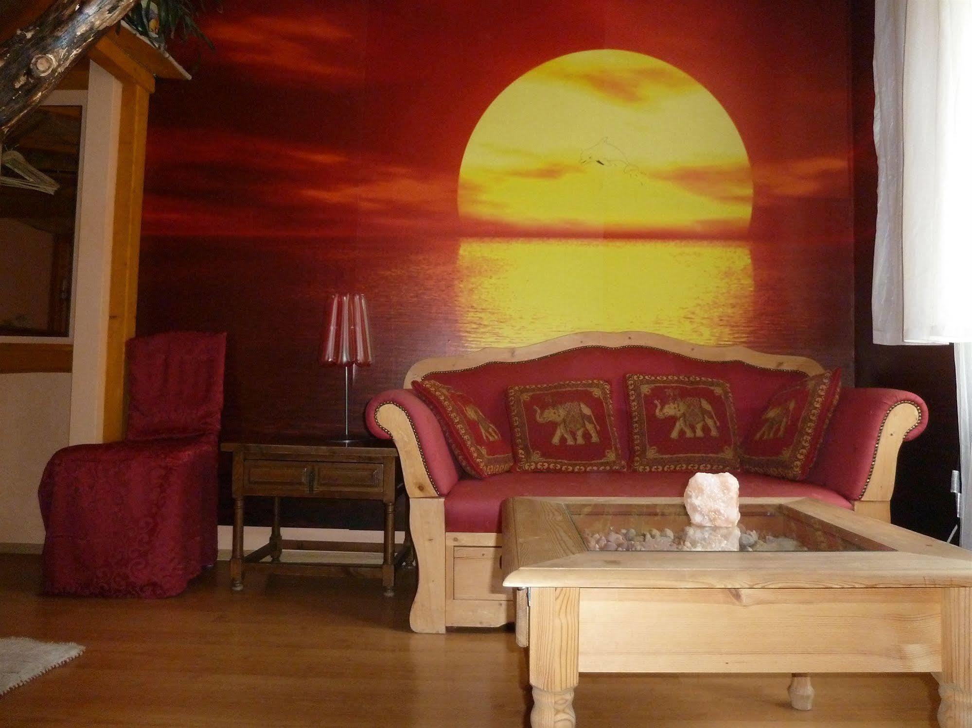 Artharmony & Hostal *